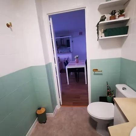 Bel Appartement, Et Salon A Centre Apartment